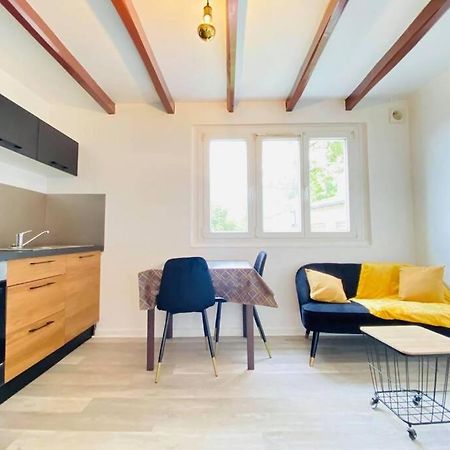 Appartement Cosy Avec Jardin Chaleureux Laon Esterno foto